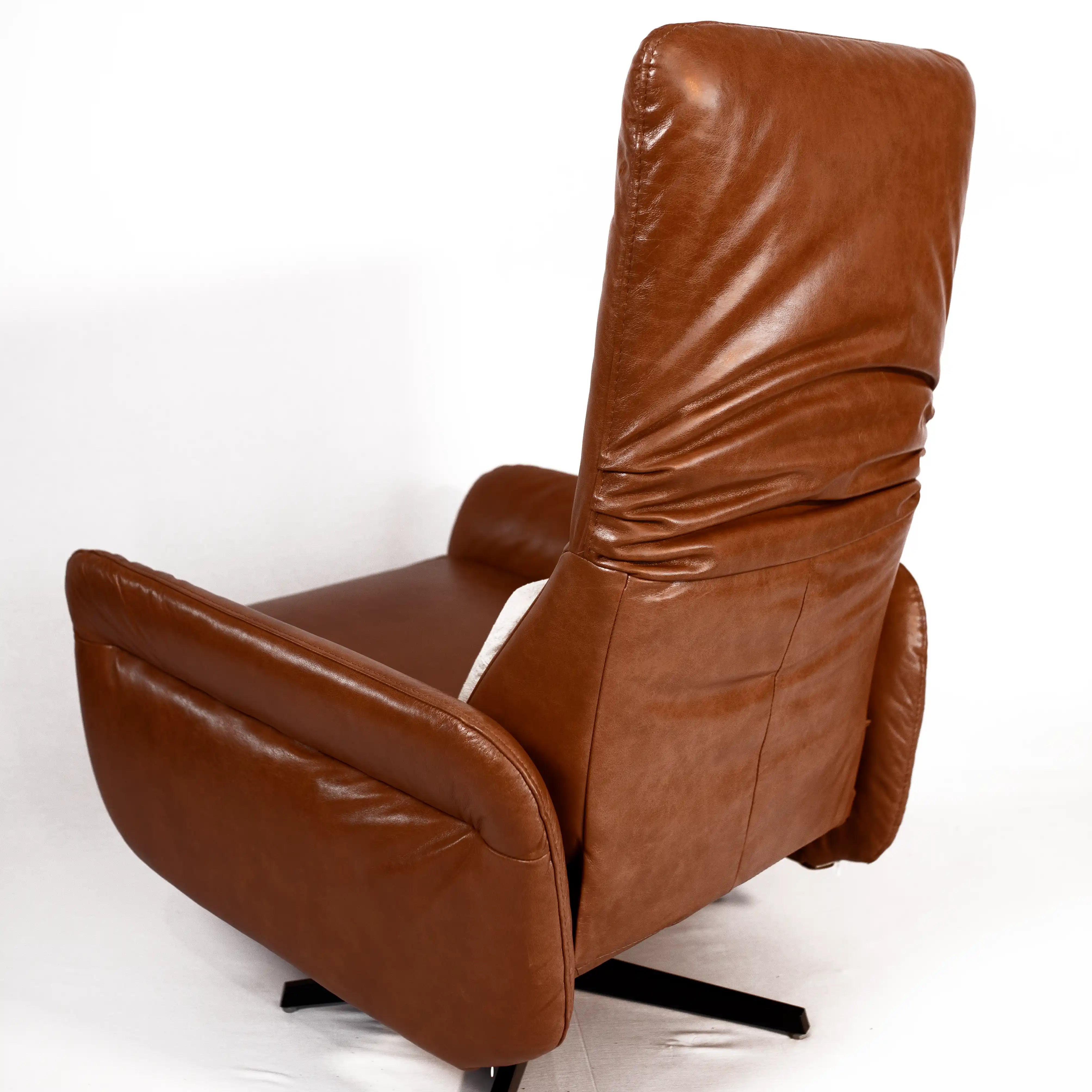 02 Poltronas Reclináveis na Caixa - Fleex Tech Couro – Poltrona na Caixa - Couro Marrom